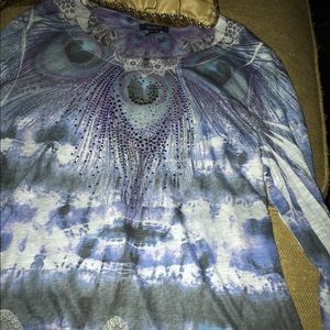 3 quarter sleeve peacock print top